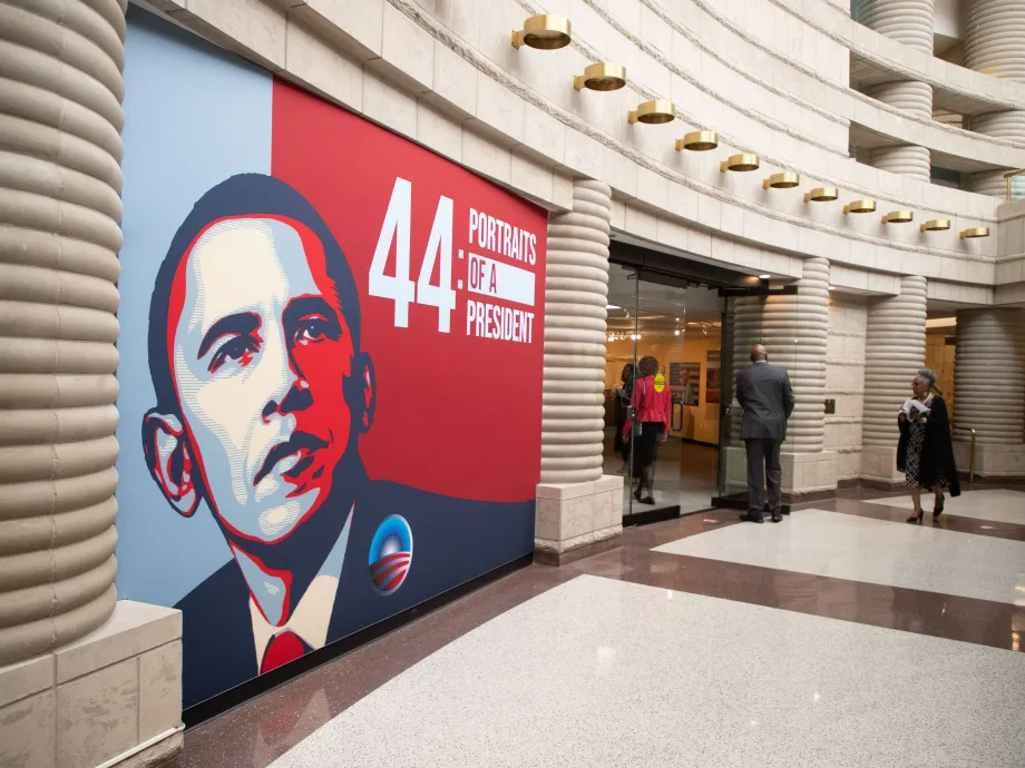 Entrance to visions of our 44th president, Obama