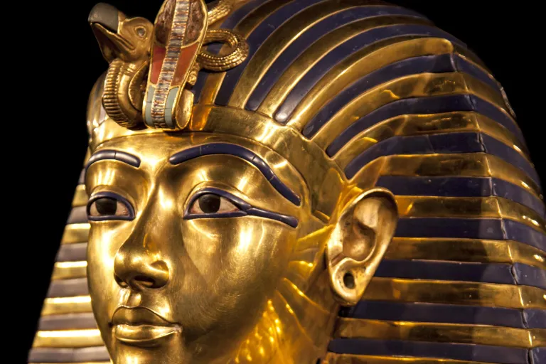 Photo of death mask of King Tutankhamun
